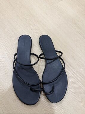 Reformation Ludo Toe Ring Strappy Slide Black Sandals Size 11
